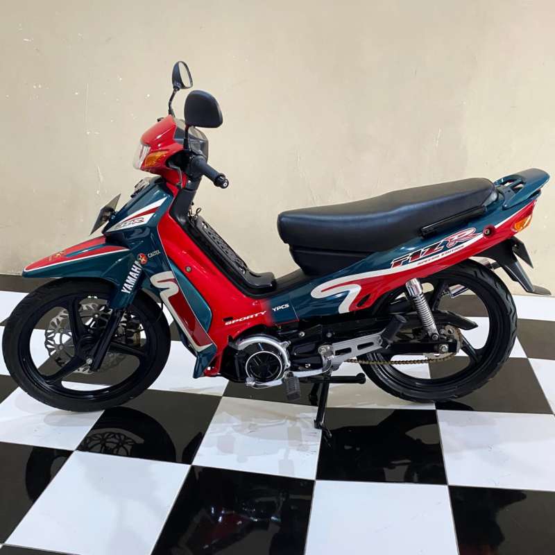 Yamaha FIZR Caltex