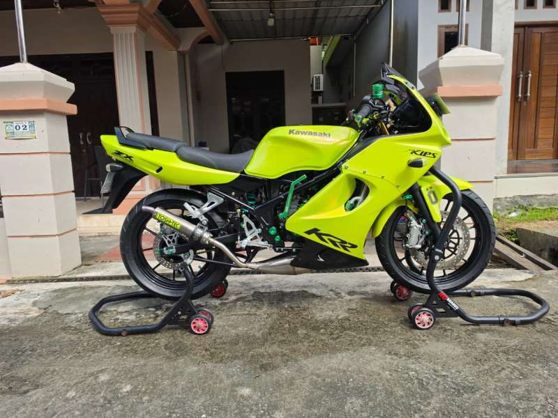 NINJA 150 RR
