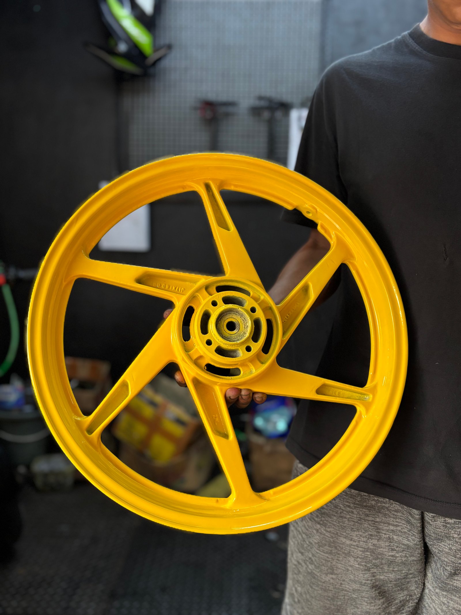 REPAINT VELG MOTOR